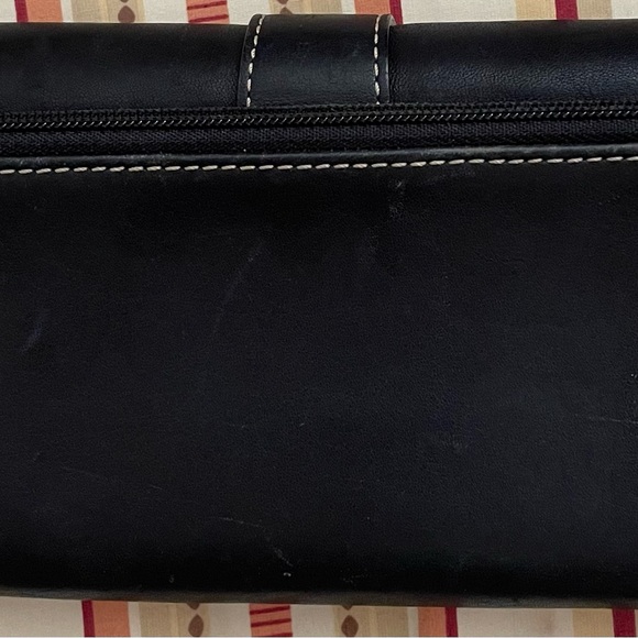 COACH Soho Black Smooth Leather Silver Buckle Trifold Wallet Tan Interior - Picture 13 of 14